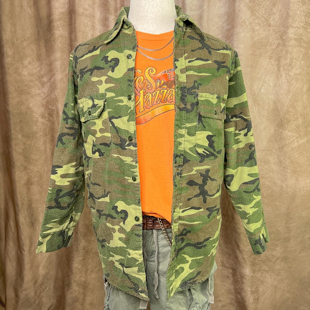 Vintage 70s Camo Jacket Long Sleeve Button Up Camouflage Hunting Outdoor Green